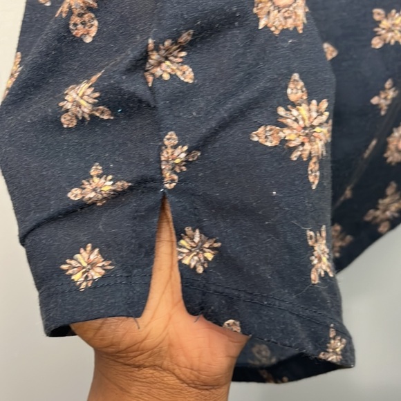 • H&M Navy Popover Top 3/4 Sleeves - Picture 11 of 16